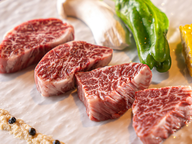 やきにく ポッサムチプの写真1