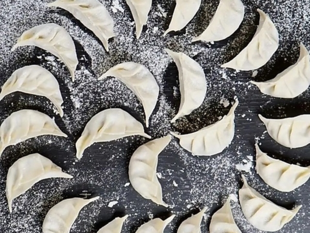 若松町餃子酒場 の写真1