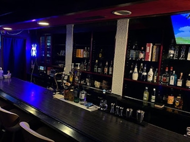 カラオケ&ダーツバー 笑楽の写真1