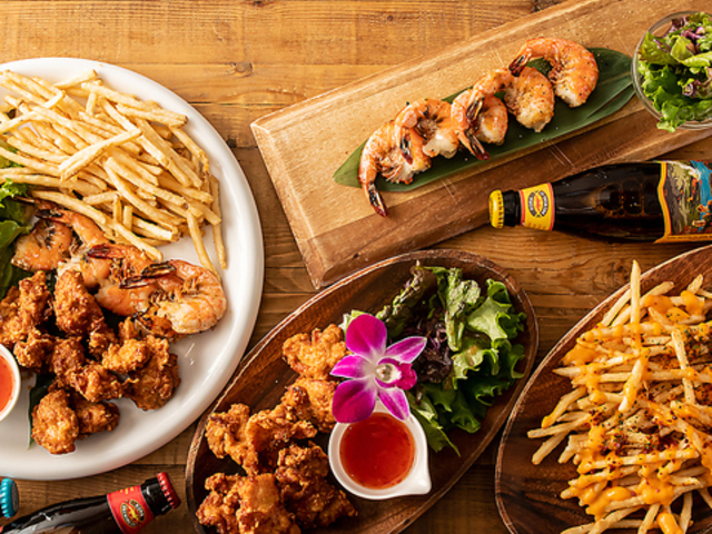 ALOHA CAFE Pineapple アロハ カフェ パイナップル 明石店の写真1