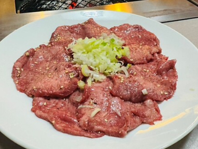 焼肉三千里 八尾本店の写真1