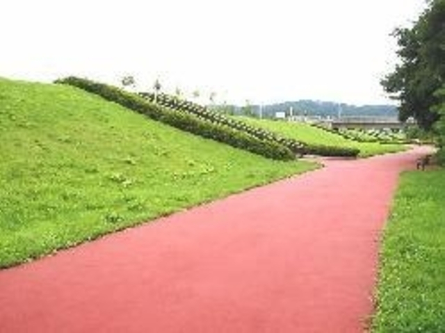 九年橋せせらぎ公園の写真1