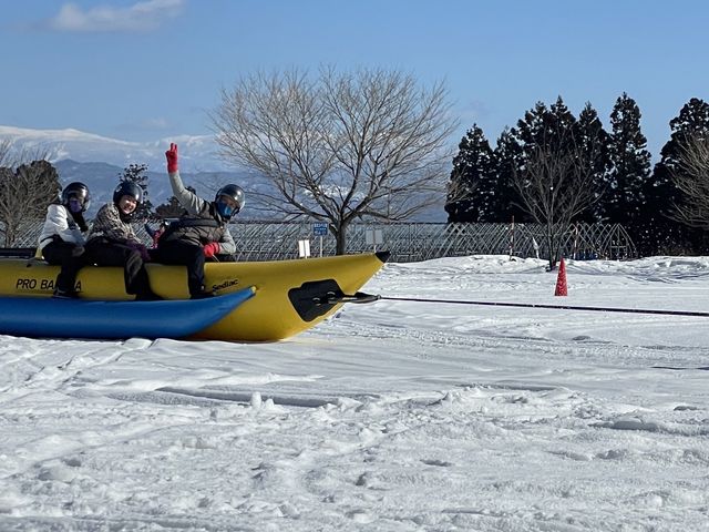 バナナボート体験中_どんでん平スノーパーク