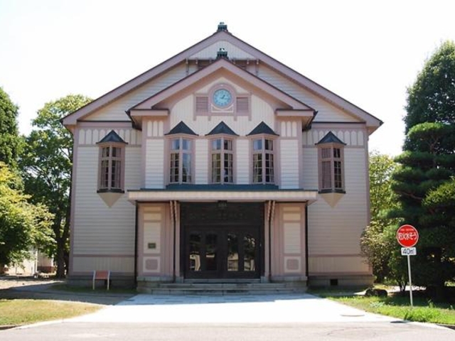 信州大学繊維学部講堂の写真1