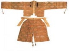 紅地桐文散錦直垂の写真1