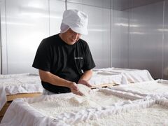 明石酒類醸造&海峡蒸溜所ビジターセンターの写真1