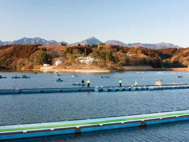 鳴沢湖