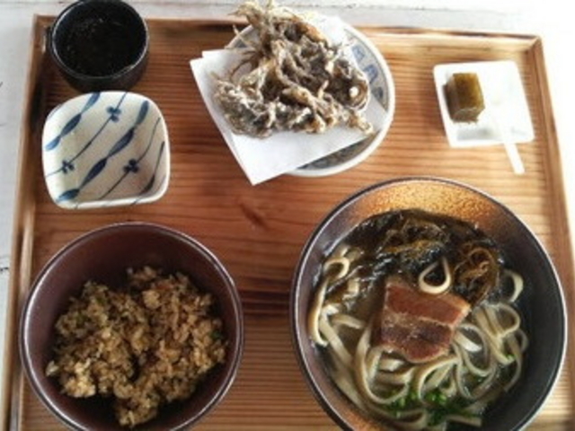 もずくそばの店 くんなとぅ