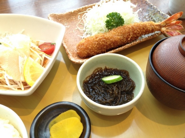 エビフライ食堂まるは