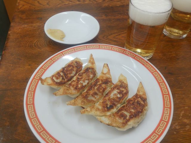 餃子と生ビール_亀戸餃子 本店
