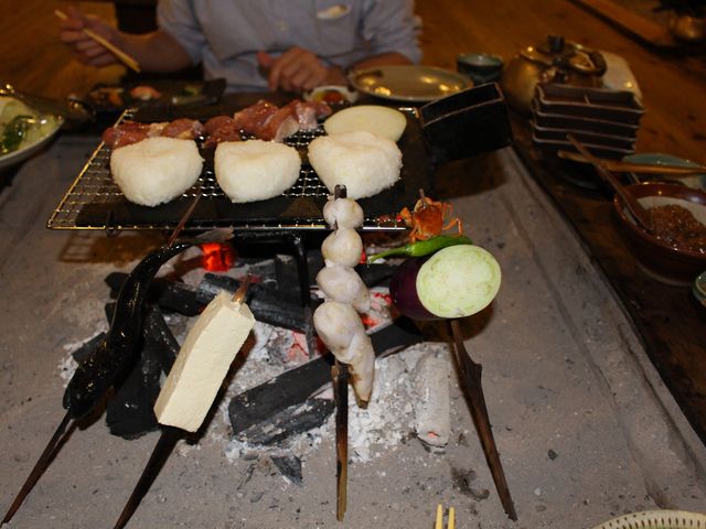 田楽定食&地鶏焼定食 + 焼おにぎり_高森田楽の里