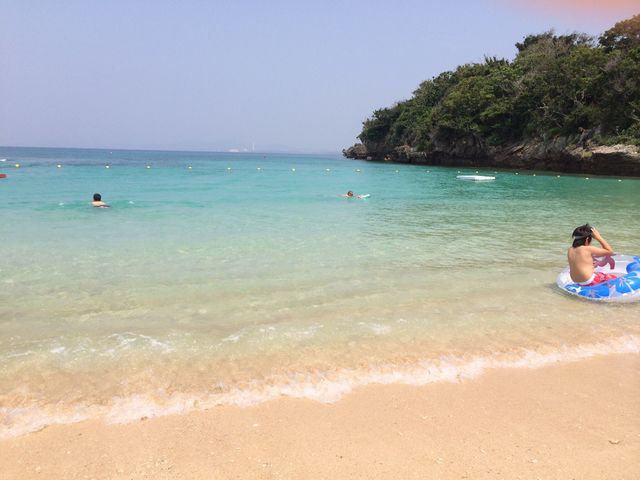 見たことないくらいキレイな海(≧∇≦)_伊計ビーチ