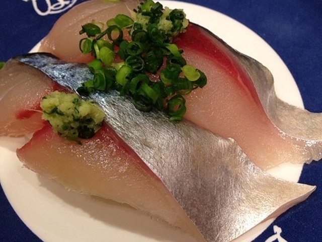 サバのにぎり_ひょうたんの回転寿司