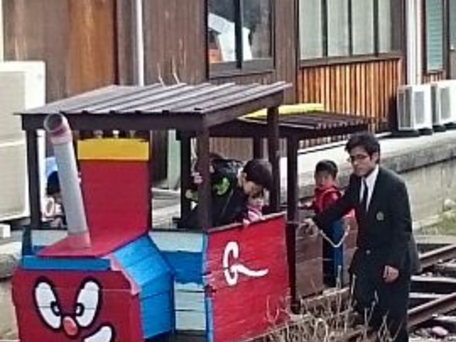 子供たちが遊べる人力車も楽しい!_転車台・鉄道歴史館 天竜二俣駅構内