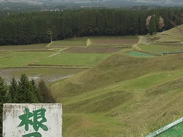 月廻り公園の展望台からの様子_根子岳