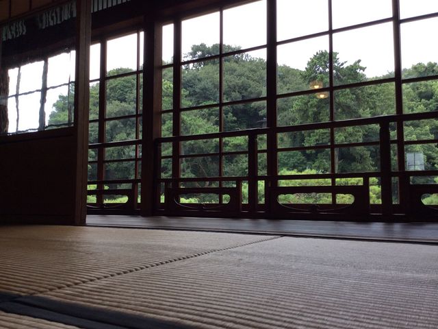主屋から_温山荘園
