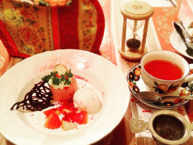 野いちごのブランマンジェとルフィルルージュ_サロン・ド・テ・アルション 法善寺本店