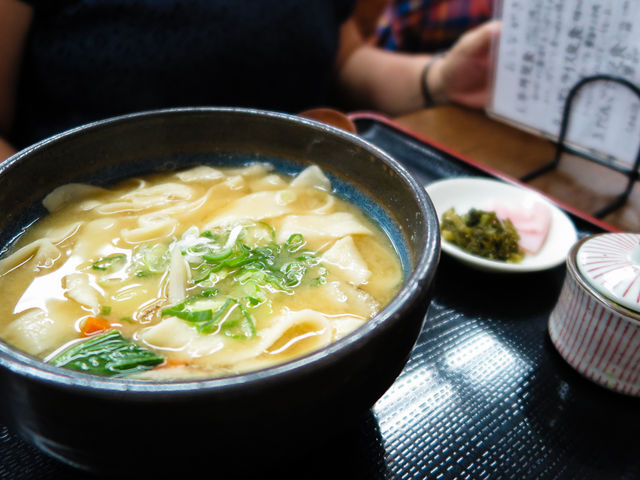 だんご汁もこのボリューム_陽だまり食堂