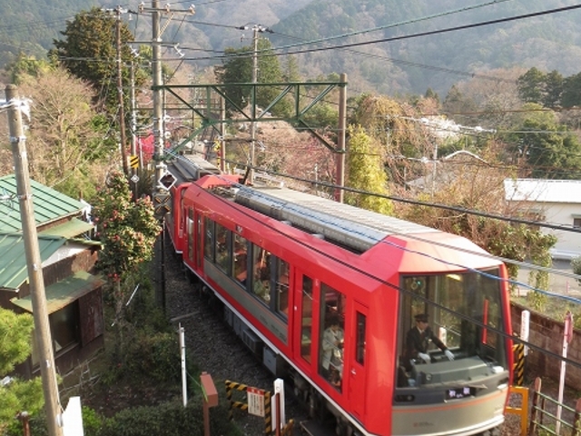上の湯からの登山電車「アレグラ号」_箱根上の湯