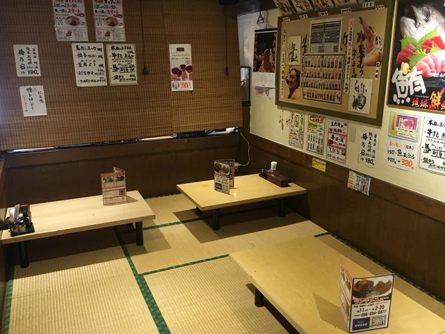 座敷も広い_かたつむり 旬菜魚串