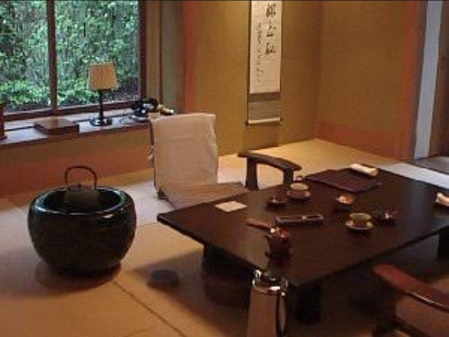 ゆったり客室_亀の井別荘