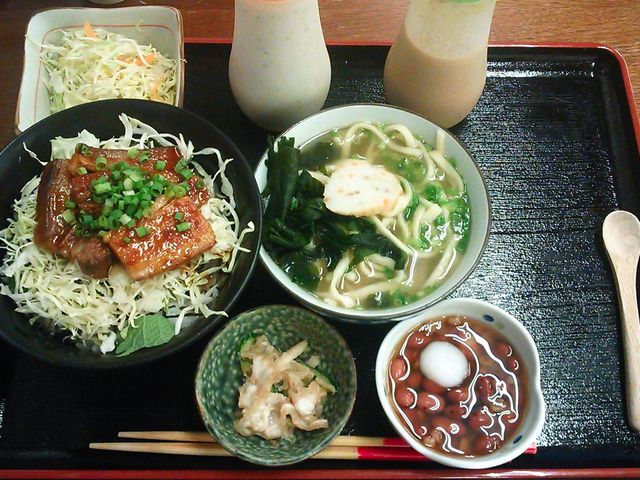三枚肉丼セット_名護市営市場