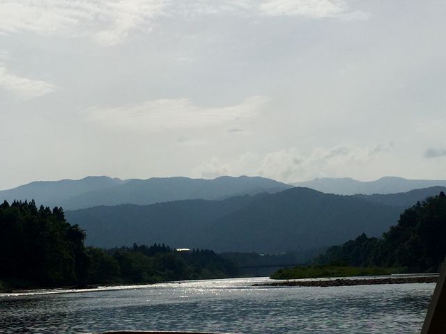 最上川の悠久の歴史が感じられます_最上川三難所舟くだり