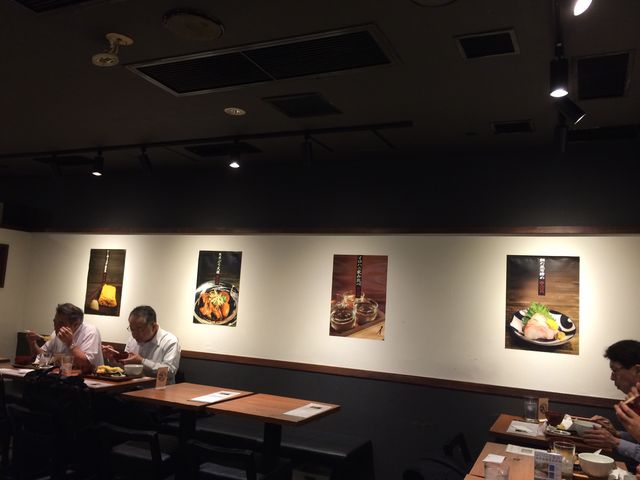 店内_熟成ぶり大根と日本酒専門店 スギノタマ
