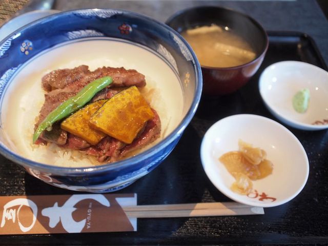 氷見牛ステーキ丼シングル_牛屋