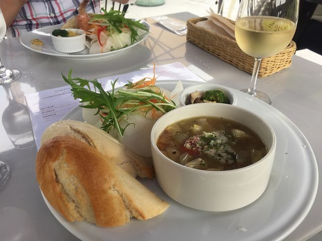 スープランチとワイン_COCO FARM CAFE