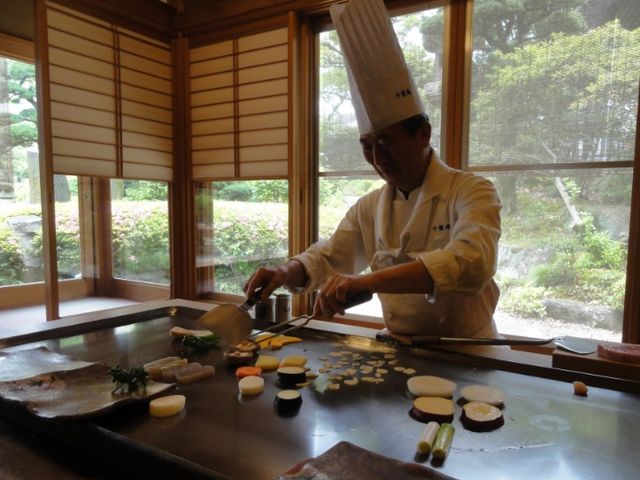 会話をたのしみながら焼けるのを待ちます_千薫庵