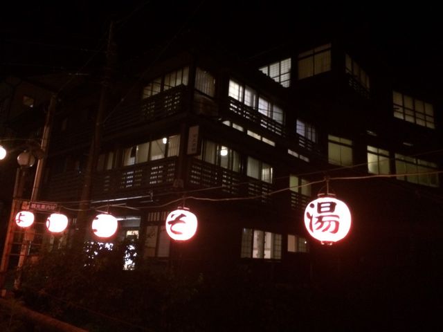 提灯の灯りが いい雰囲気_湯平温泉