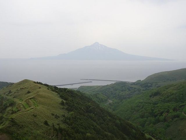 利尻島が見えます_礼文林道
