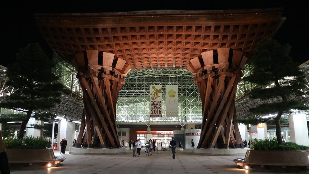 JR金沢駅