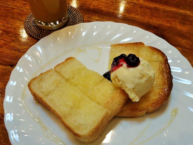 ハニートースト_Boulangerie mugi