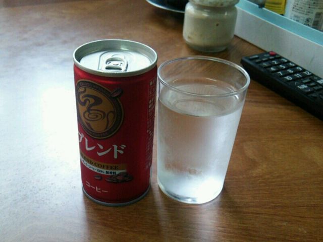サービスの缶コーヒー_山田食堂