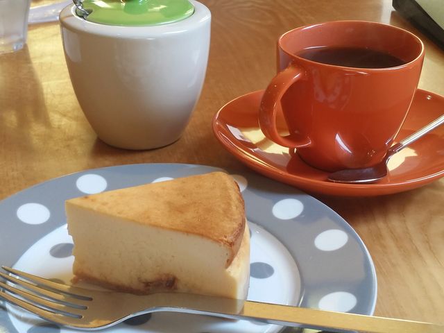 キャラメルレアチーズケーキと、コーヒーはバリアラビカ神山_cafe' FAB