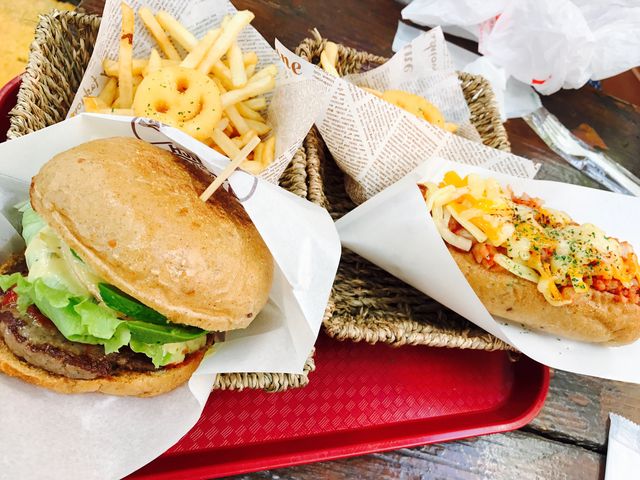 ハンバーガー!_美浜アメリカンビレッジ