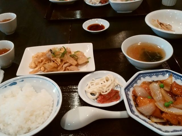 天山閣