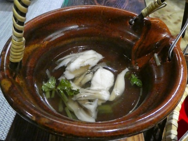 地鶏スープ仕立ての土瓶蒸し_秋田比内や 大館本店