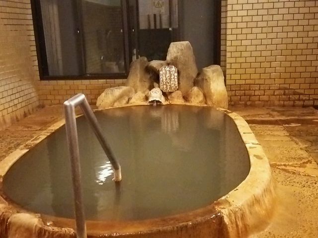 源泉掛け流し あつあつ_温泉津温泉(湯元)震湯・薬師湯