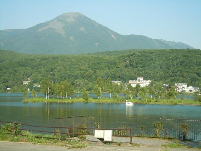 風光明媚な湖畔_白樺湖