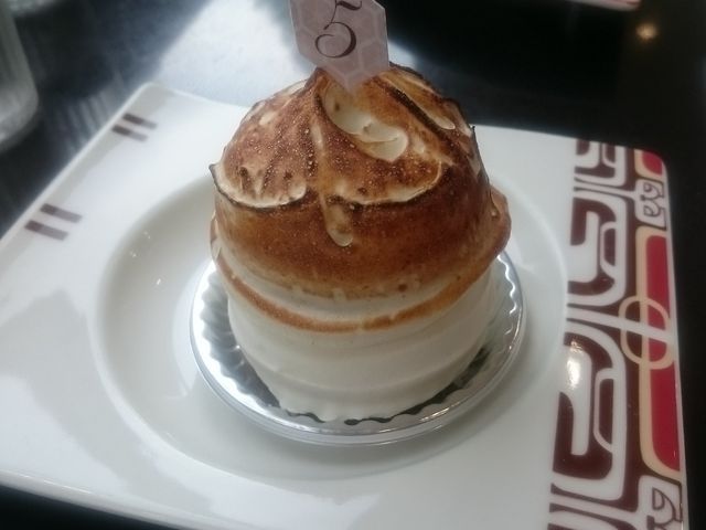シャンピニオン(バナナとメレンゲ)_アステリスク(ASTERISQUE)
