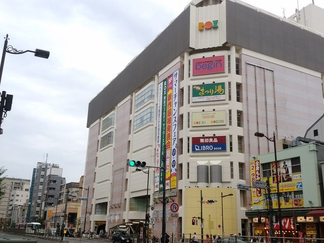 国際通り沿いにあり、つくばエクスプレス浅草駅からすぐです。_浅草ROX