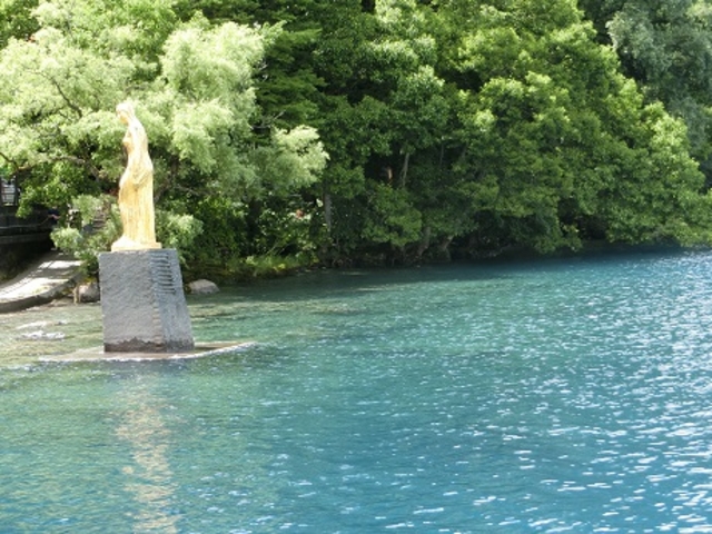 田沢湖たつこ像_遊覧船(田沢湖)