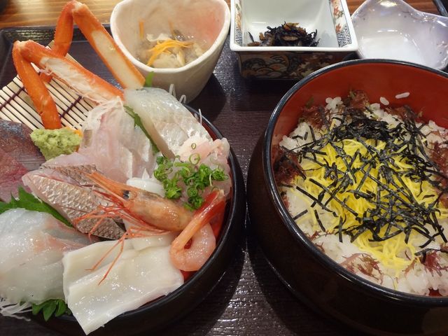 海鮮丼 ネタとご飯_海の幸味どころ軍ちゃん