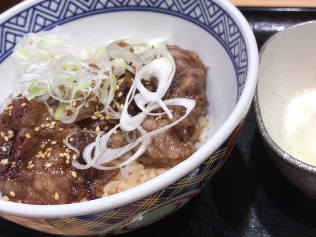 美味しい_吉野家築港本町店