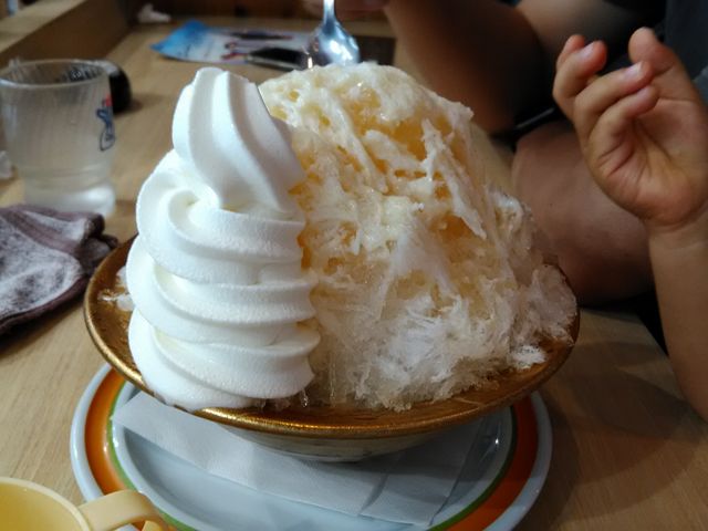 子供の手と比べてください_珈琲所 コメダ珈琲店 丸井錦糸町店
