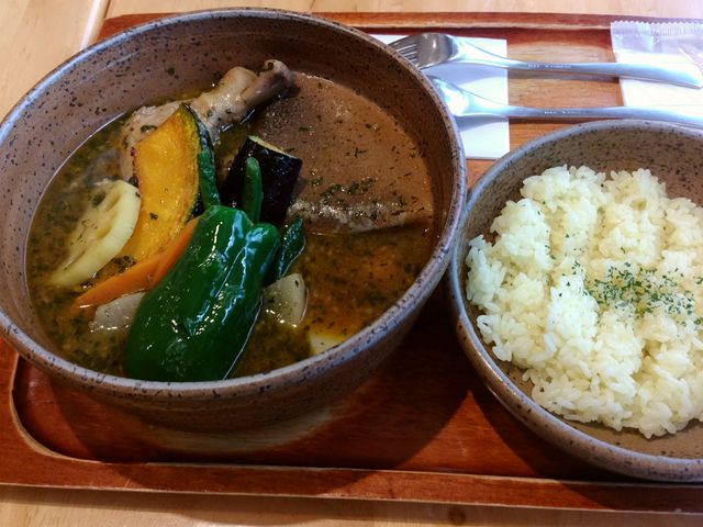 スープカレー(ごはん少なめ)_ピカンティ 札幌駅前店