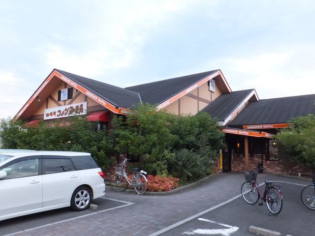 観光スポットから少し外れますが、賑やかな白鳳通り沿いにあります。_コメダ珈琲店伊賀上野店